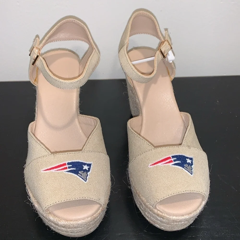 New England Patriots Wedge Sandals.‎  Size 9.  NWOT
